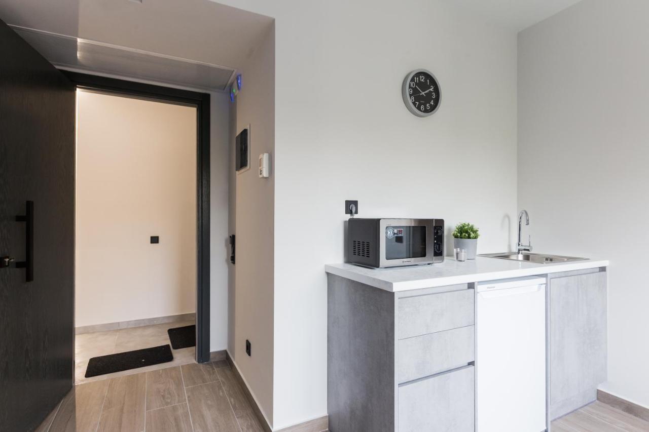 12 Reasons Why Metaxourgeio Aparthotel Athens Exterior photo